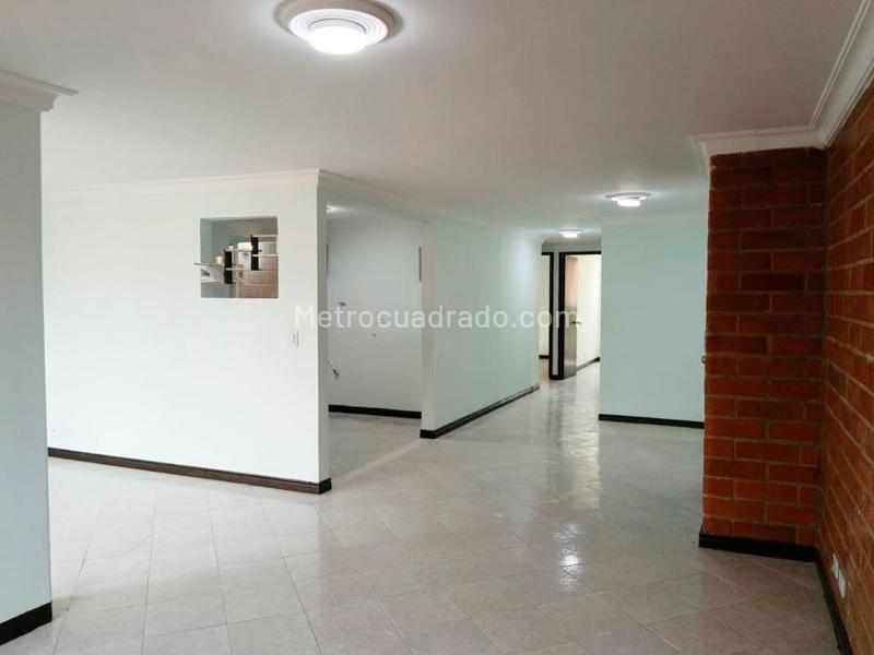 3BR Exterior Apartment for Rent in Belún (Gated Unit) - 2