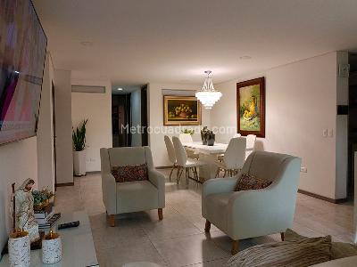 Apartamento de 3 alcobas en venta en Belen La Palma, Medellín, 137 m² · foto 2 de 17