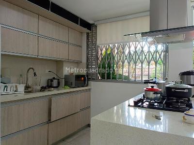 Apartamento de 3 alcobas en venta en Belen La Palma, Medellín, 137 m² · foto 8 de 17