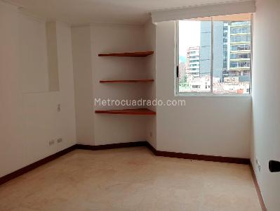 Apartamento de 3 alcobas en venta en Laureles, Medellín, 145 m² · foto 11 de 19