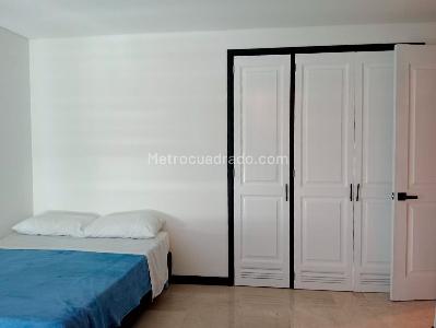 Apartamento de 4 alcobas en venta en Laureles, Medellín, 249 m² · foto 12 de 19