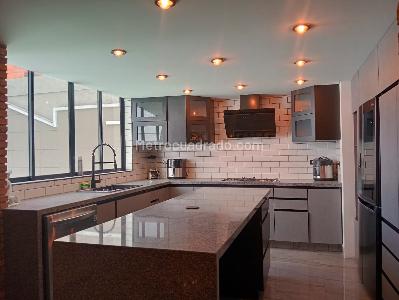 Apartamento de 4 alcobas en venta en Laureles, Medellín, 249 m² · foto 6 de 19