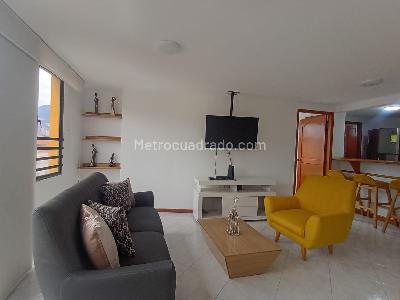 Apartamento en arriendo en Laureles, Medellín · foto 2 de 19