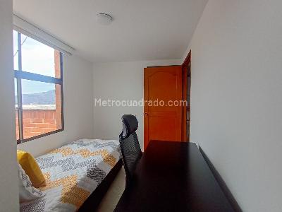 Apartamento en arriendo en Laureles, Medellín · foto 15 de 19