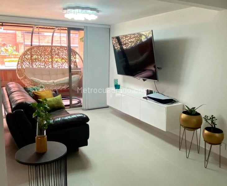 Apartamento moderno de 3 Alcobas con piscina en Belén - 2