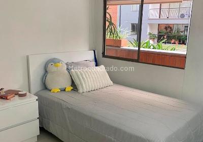 Apartamento de 3 alcobas en venta en Belen, Medellín, 132 m² · foto 10 de 15
