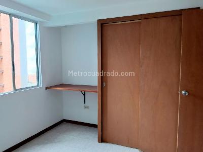 Apartamento de 3 alcobas en arriendo en Belen, Medellín, 77 m² · foto 10 de 15