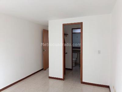 Apartamento de 3 alcobas en arriendo en Belen, Medellín, 77 m² · foto 12 de 15