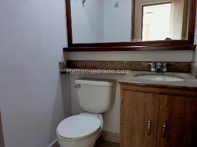 Apartamento de 3 alcobas en arriendo en Belen, Medellín, 77 m² · foto 14 de 15