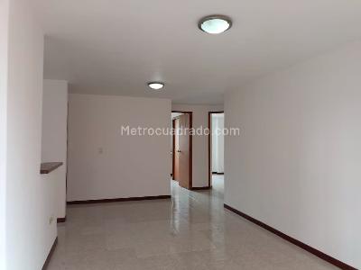 Apartamento de 3 alcobas en arriendo en Belen, Medellín, 77 m² · foto 2 de 15