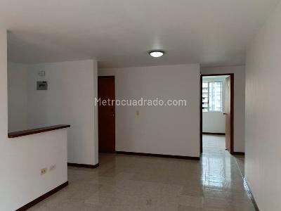 Apartamento de 3 alcobas en arriendo en Belen, Medellín, 77 m² · foto 4 de 15