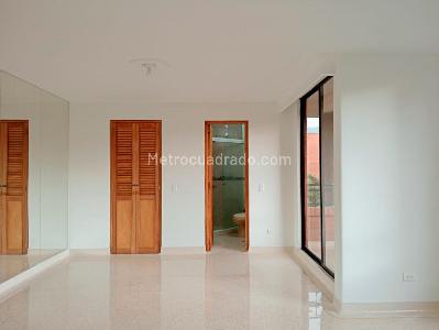 Apartamento de 4 alcobas en venta en Laureles, Medellín, 165 m² · foto 11 de 20
