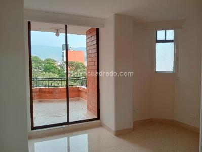 Apartamento de 4 alcobas en venta en Laureles, Medellín, 165 m² · foto 13 de 20