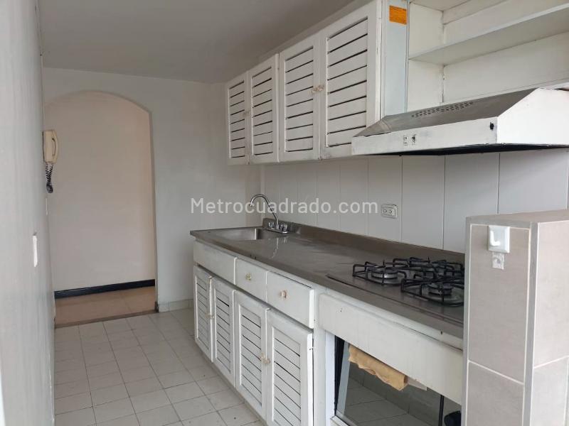 3BR Apartment with Balcony in Belen - 5