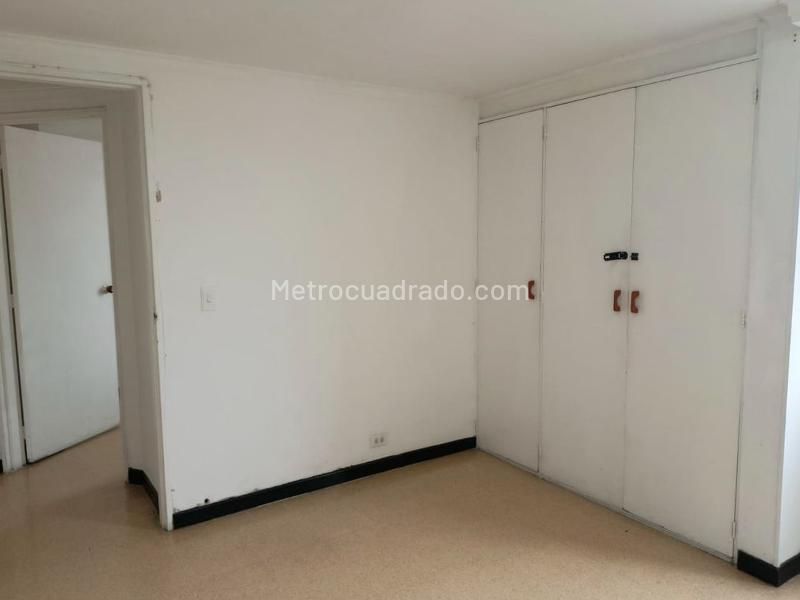 3BR Apartment with Balcony in Belen - 7