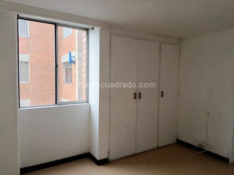 3BR Apartment with Balcony in Belen - 8