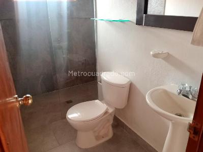 Apartamento en arriendo en Laureles, Medellín · foto 17 de 18
