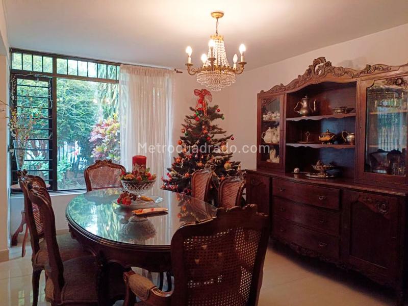 Independent 4BR House in Belen - 2