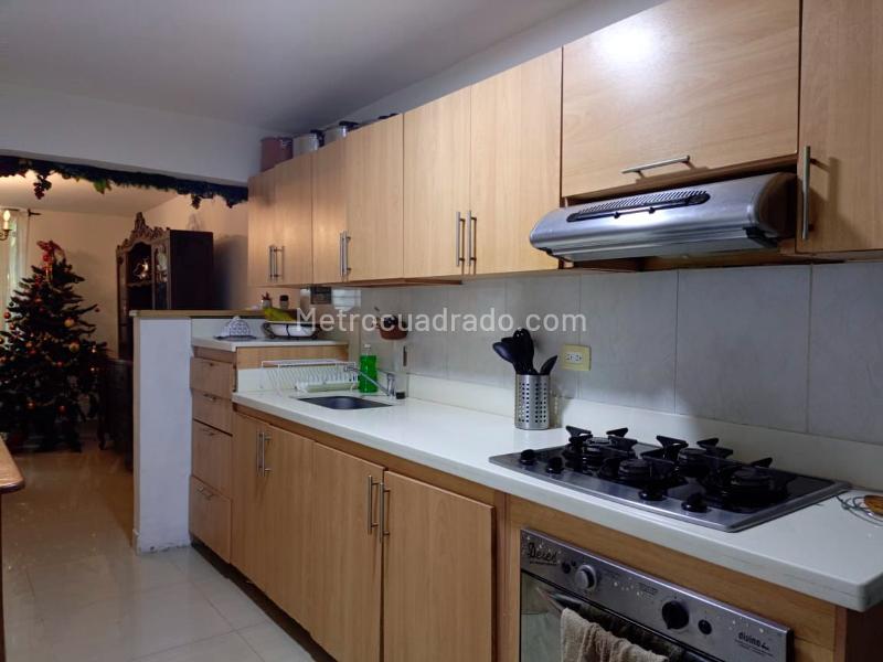 Independent 4BR House in Belen - 5