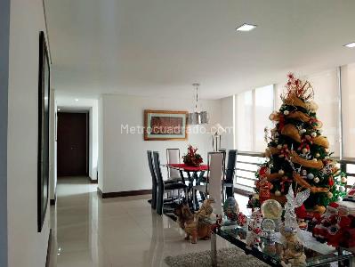 Apartamento en venta en Laureles, Medellín · foto 2 de 19