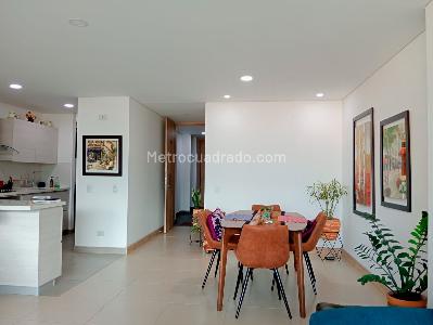 Apartamento en venta en Laureles, Medellín · foto 3 de 20