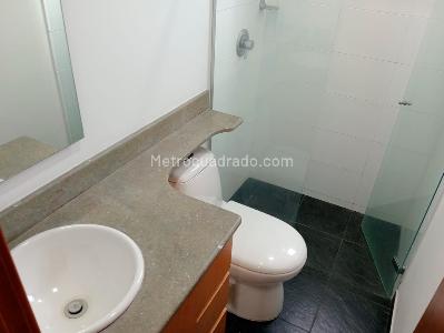 Apartamento de 3 alcobas en arriendo en Laureles, Medellín, 104 m² · foto 17 de 18