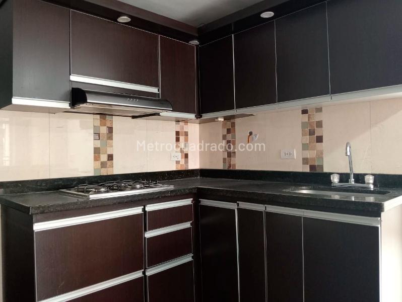 Apartamento Exterior de 3 Alcobas en Laureles (Conjunto Cerrado) - 6