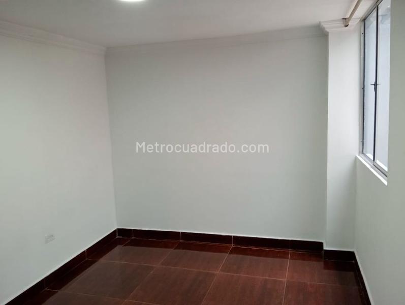 Apartamento Exterior de 3 Alcobas en Laureles (Conjunto Cerrado) - 9