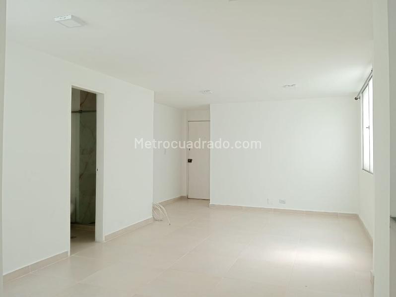 Independent 2BR Apartment in Laureles - 3