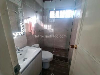 Casa de 3 alcobas en venta en Belen, Medellín, 100 m² · foto 11 de 13