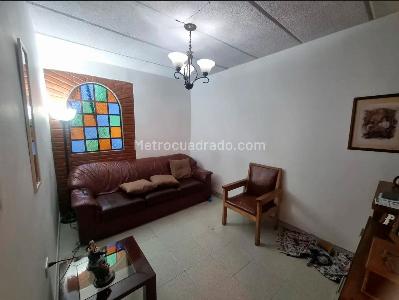 Casa de 3 alcobas en venta en Belen, Medellín, 100 m² · foto 2 de 13