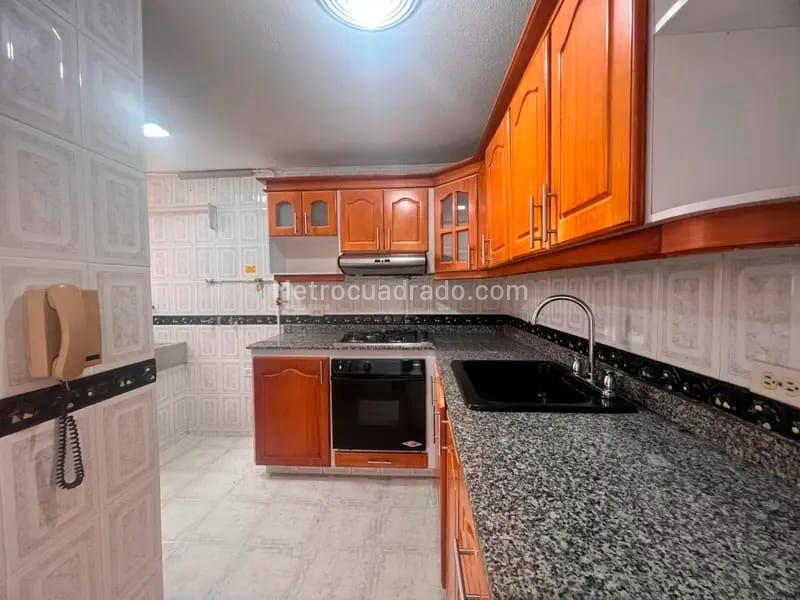 Apartamento Amplio de 3 Alcobas con 2 Baños en Belen - 2