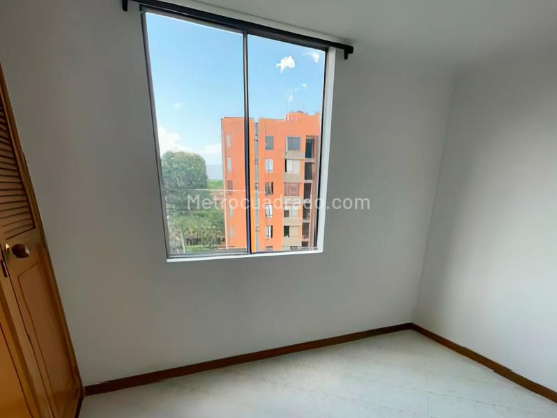 Apartamento Amplio de 3 Alcobas con 2 Baños en Belen - 5