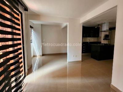 Apartamento de 3 alcobas en venta en Laureles, Medellín, 168 m² · foto 4 de 14