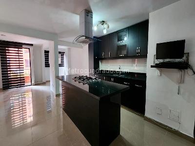 Apartamento de 3 alcobas en venta en Laureles, Medellín, 168 m² · foto 5 de 14