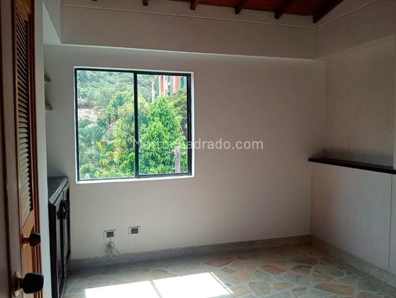 3BR Apartment for Rent in Laureles Gated Community with Pool & Parking - 8