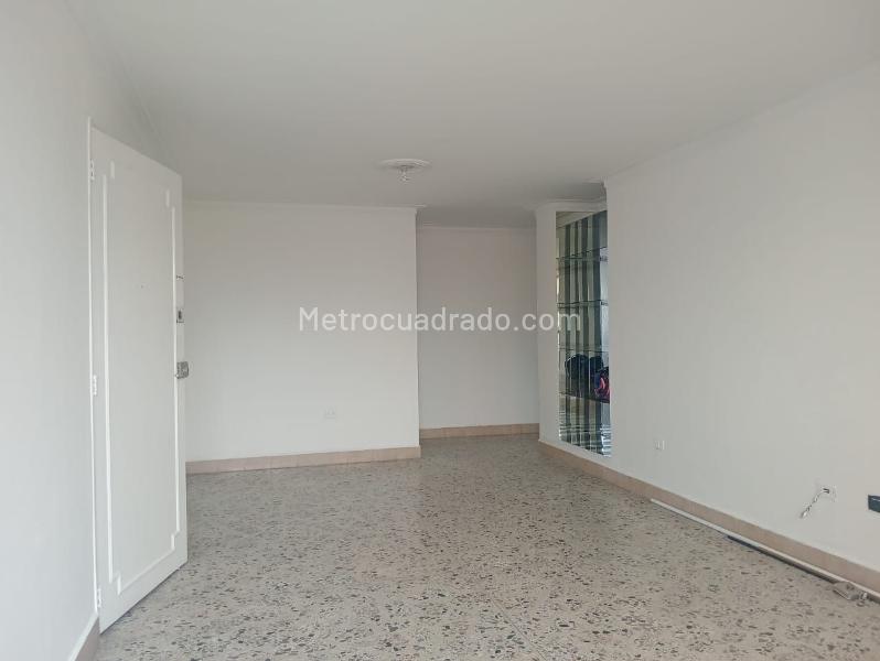 Spacious 3BR Apartment in Laureles - 3