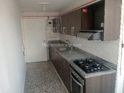 Apartamento en venta en Laureles, Medellín · foto 4 de 19