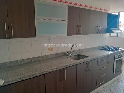 Apartamento en venta en Laureles, Medellín · foto 8 de 19