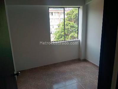 Apartamento en arriendo en Laureles, Medellín · foto 13 de 17