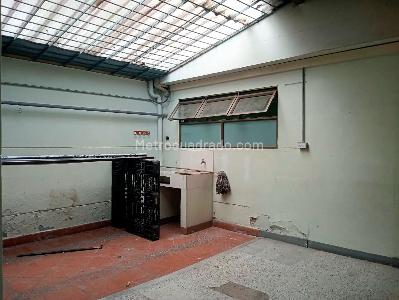 Casa de 5 alcobas en venta en Laureles, Medellín, 400 m² · foto 17 de 17