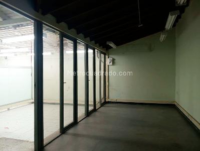 Casa de 5 alcobas en venta en Laureles, Medellín, 400 m² · foto 3 de 17