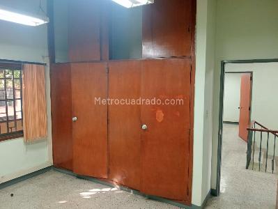 Casa de 5 alcobas en venta en Laureles, Medellín, 400 m² · foto 5 de 17