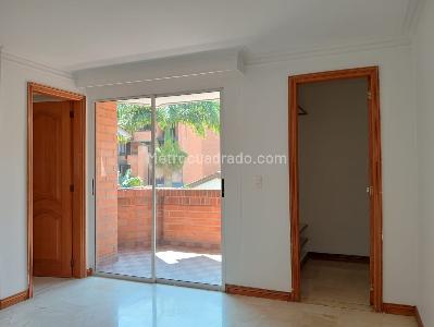 Apartamento de 3 alcobas en venta en Laureles, Medellín, 152 m² · foto 10 de 19