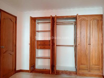 Apartamento de 3 alcobas en venta en Laureles, Medellín, 152 m² · foto 11 de 19