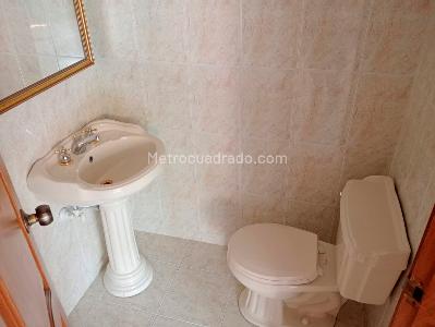 Apartamento de 3 alcobas en venta en Laureles, Medellín, 152 m² · foto 16 de 19