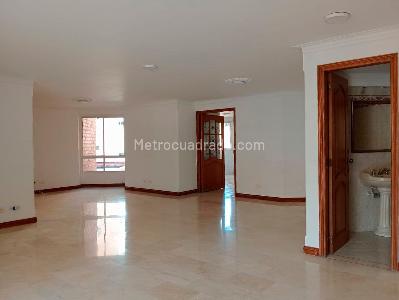 Apartamento de 3 alcobas en venta en Laureles, Medellín, 152 m² · foto 4 de 19