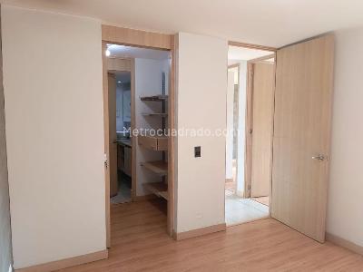 Apartamento en venta en Laureles, Medellín · foto 9 de 18