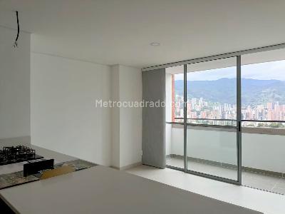 Apartamento en venta en Itagui, Itagüí · foto 3 de 17