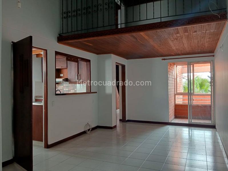 Spacious 4BR Apartment in Laureles